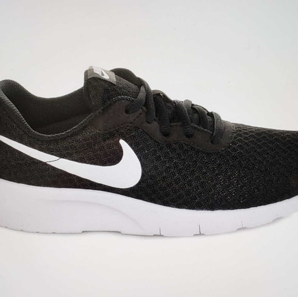 Nike Big Kids Tanjun Sneakers